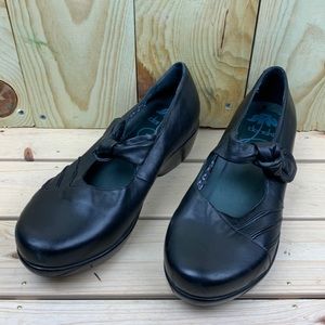 Women’s Dansko Size 42 (US 11) Ainsley Mary Jane Black Leather Knotted Strap